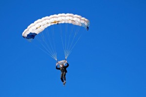 开云官网2026-独行侠对阵雄鹿，英格拉姆关键战不手软，一剑封喉定乾坤