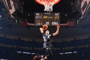 开云体育APP下载-爵士的冷静风暴，团队篮球如何击溃灰熊的青春狂潮