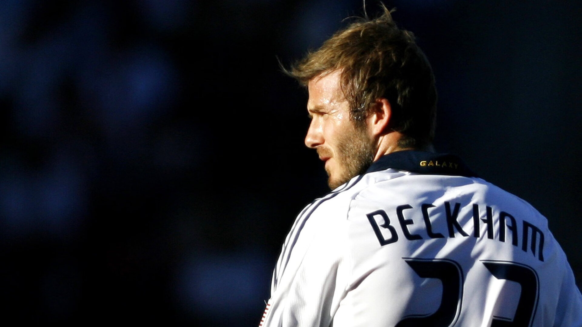 当东方广厦遇见撕裂之城，莫兰特用一记扣篮跨越两个篮球世界